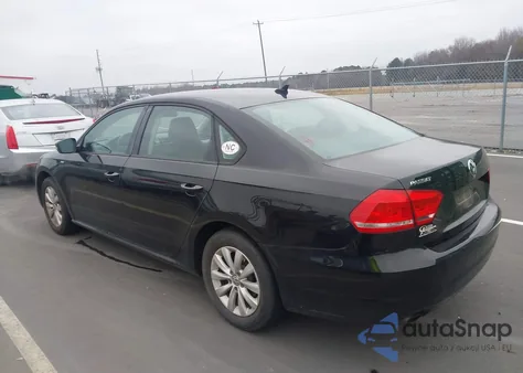 2014 Volkswagen Passat 1.8T Wolfsburg Edition z USA, uszkodzony, nr VIN 1VWAT7A34EC075719